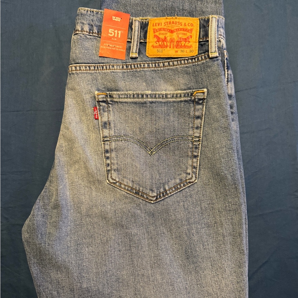 Levi's Men's Light Blue Slim fit Jeans